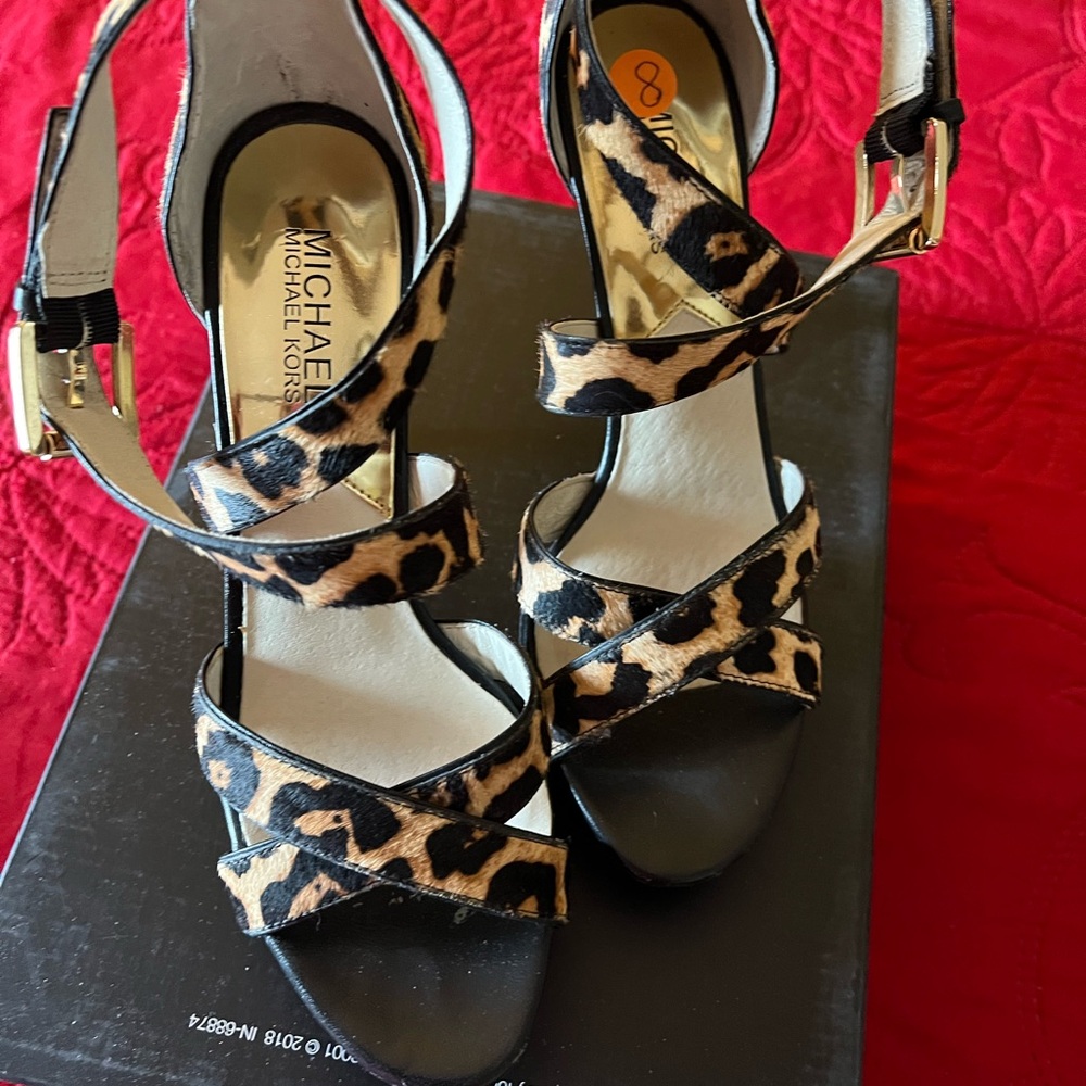 Michael KORS  zebra Platform Sandal size 8
